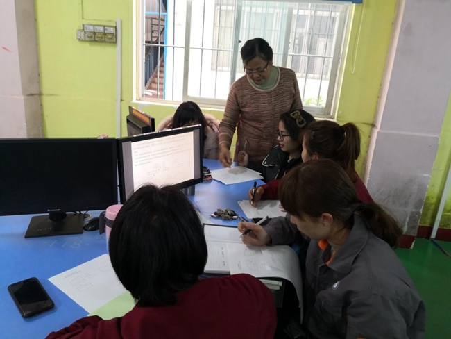 蔡微波老师指导老师学习.jpg