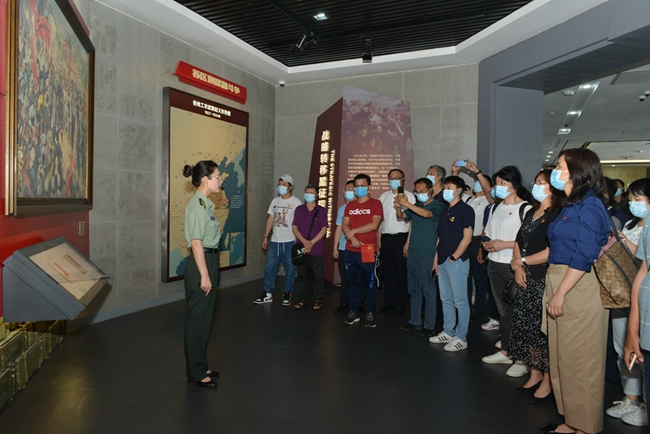 全体党员在长征湘江战役纪念馆开展现场教学活动.jpg