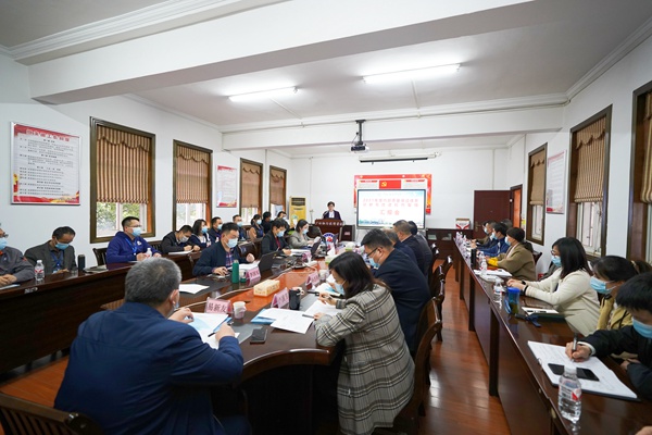9 学院2021年度校内诊改复核会议现场.jpg